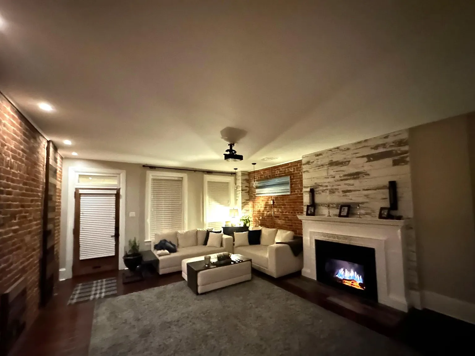 348 College Ave — Photo 3
