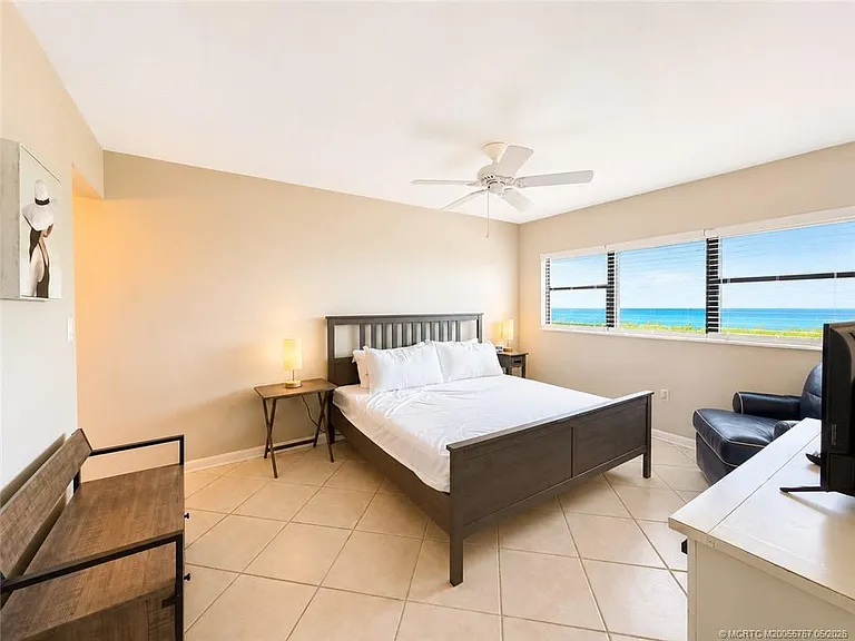 7430 S Ocean Dr #220 — Photo 23