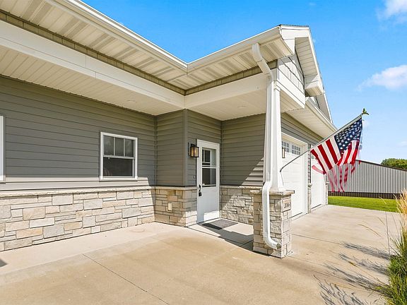 4th image of 2086 Three Elms Park Rd #1