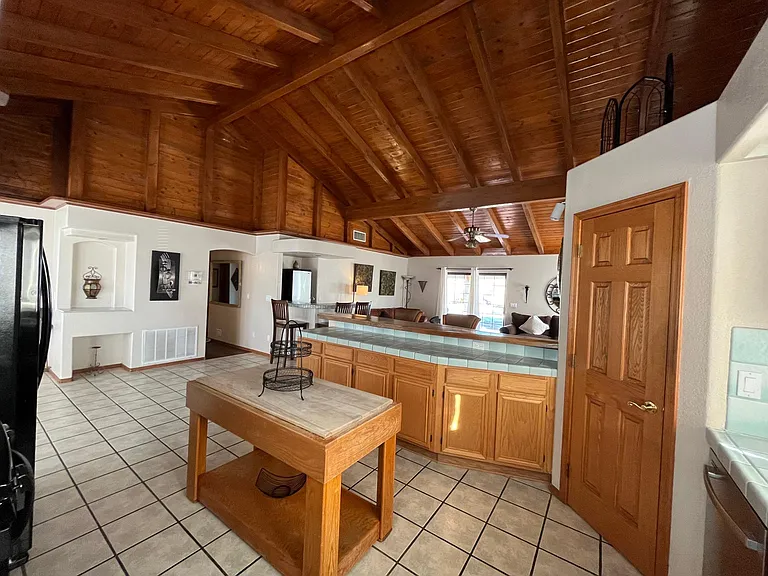 2760 Inverness Dr — Photo 6