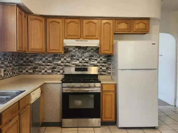 121 2nd Ave, Kingston, PA 18704