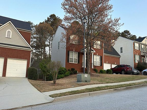 2nd image of 3165 Manor Ct