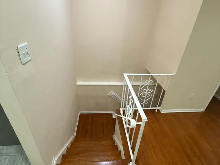 144 Farmers Blvd #2 — Photo 4