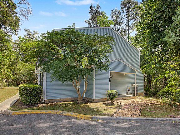 3rd image of 2178 Timberwood Cir S