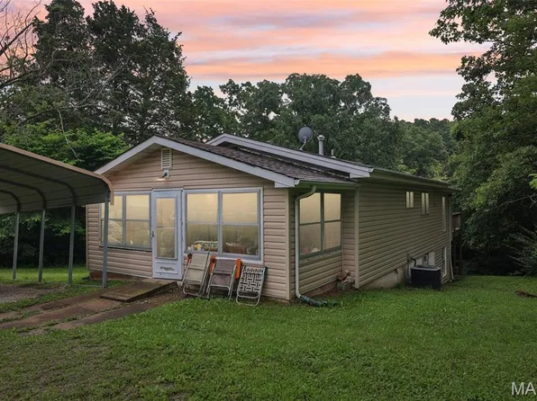 9274 State Route Dd, Bloomsdale, MO 63627