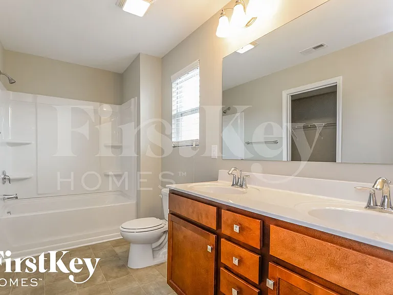812 Southridge Dr — Photo 9