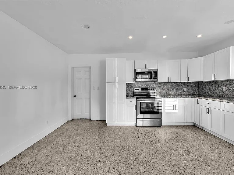 1550 SW 23rd Ct #A — Photo 9