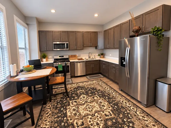 109 N Oak Park Ave #3S, Oak Park, IL 60301