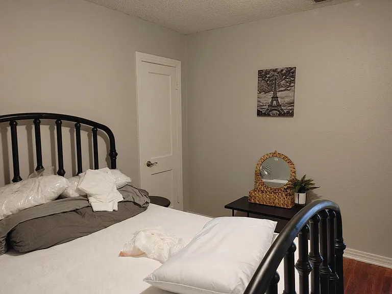 2627 Lawndale Dr — Photo 10