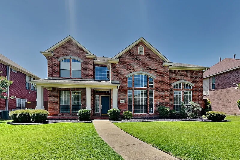 4 bed, 3.0 bath, 3102 sqft, $3,295 — Photo 1