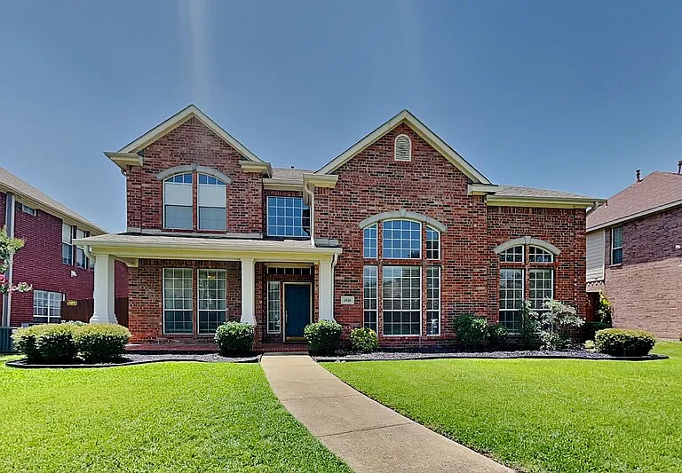 3910 Compton Dr — Photo 1