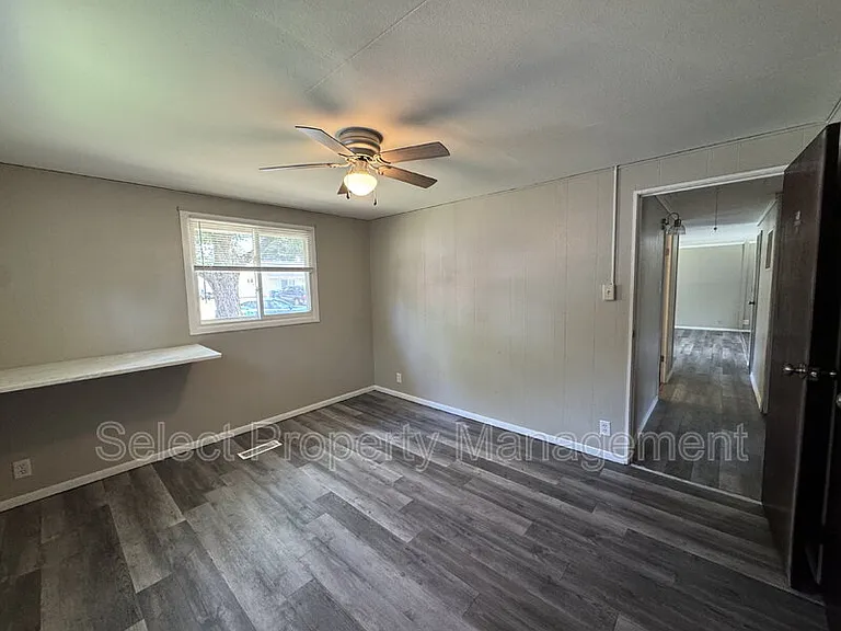 1210 Asbury Dr — Photo 10