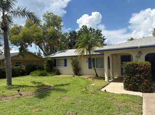 5895 Whistlewood Cir, Sarasota, FL 34232