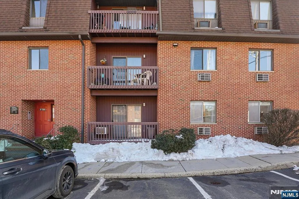 730 Mill St Unit F10 photo 1