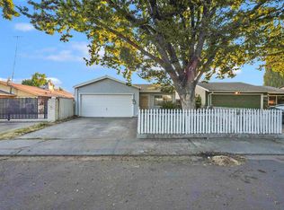 2305 Saint James Pl, Modesto, CA 95350