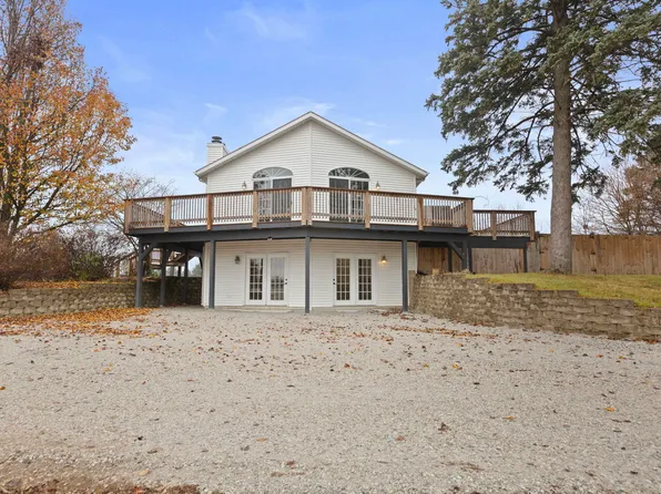 42460 N Pedersen Ln, Antioch, IL 60002