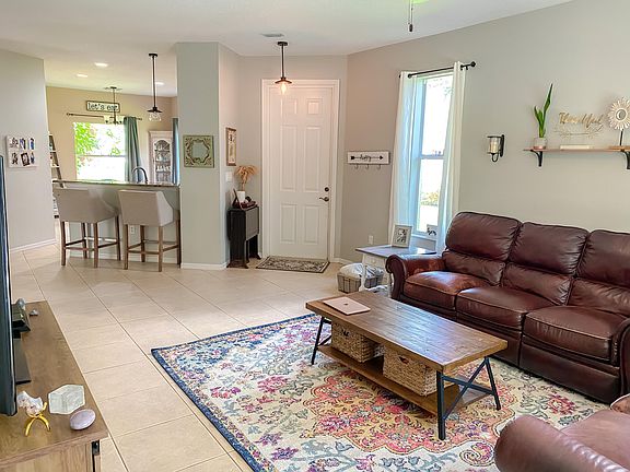 3rd image of 620 SW Indian Key Dr