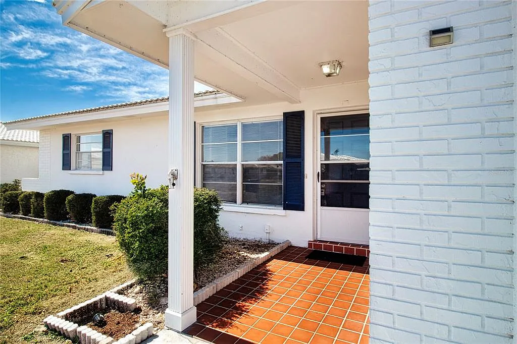 Building Photo - 802 Buttonwood Dr