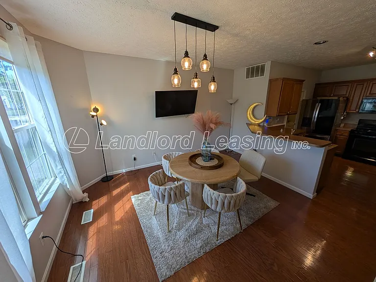 33317 Fairport Dr — Photo 4