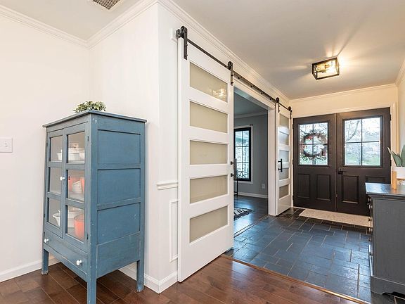 3rd image of 1715 E Wexley Rd