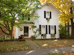 244 E Washington St, Chagrin Falls, OH 44022