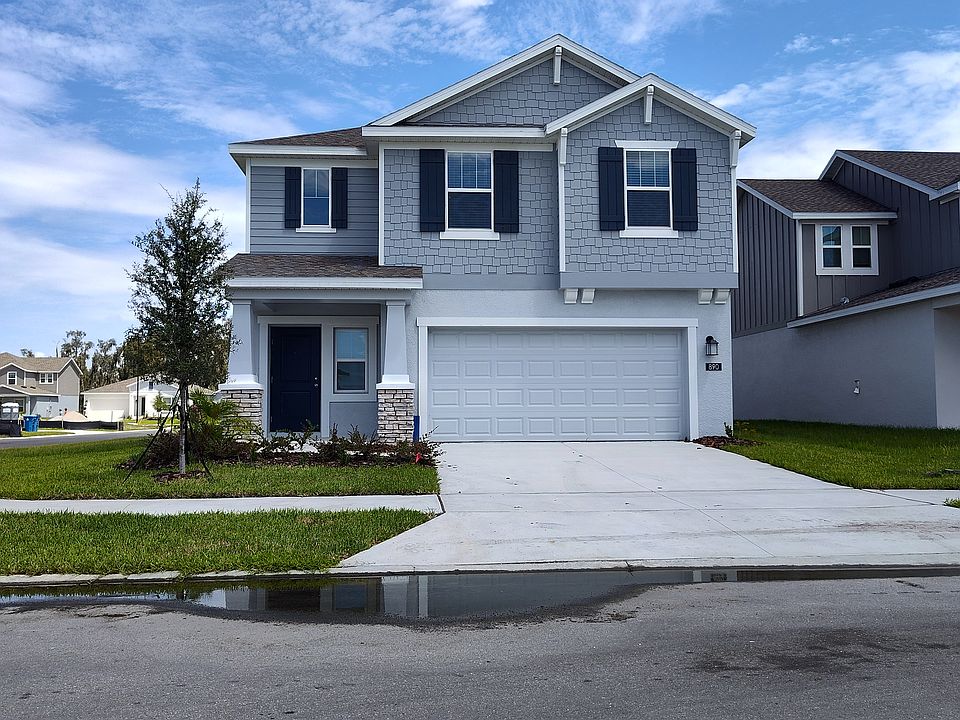 Corner Front home