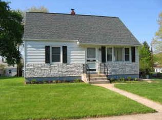 325 Henry St, Hellertown, PA 18055