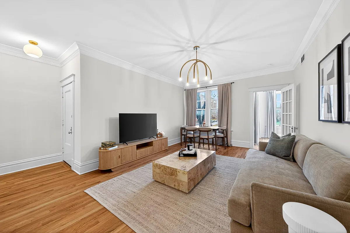 Building Photo - 5394 Pershing Ave #1