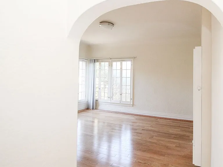 367 N Orange Grove Ave — Photo 11