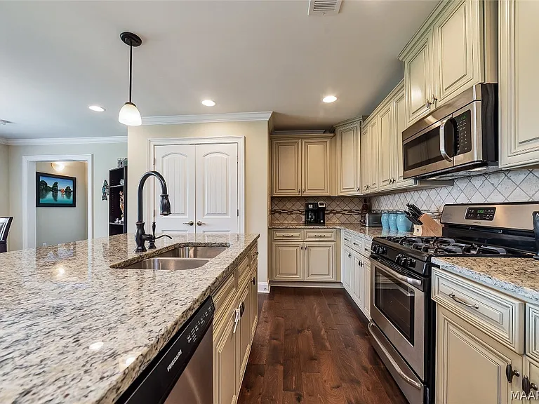 8115 Faith Ct — Photo 15