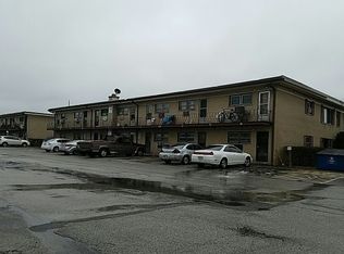 35 King Arthur Ct APT 20, Northlake, IL 60164