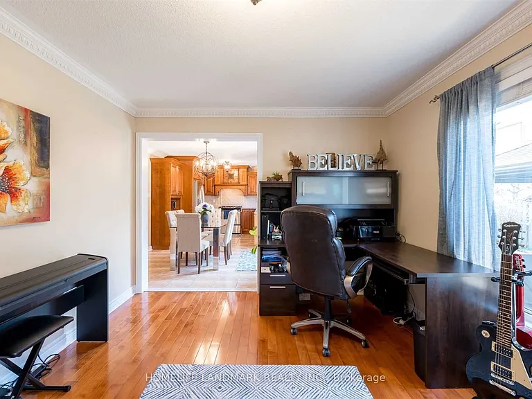 91 Red River Cres — Photo 14