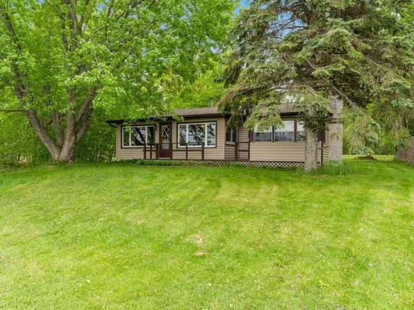 12280 Mentzer Trl, Lindstrom, MN 55045