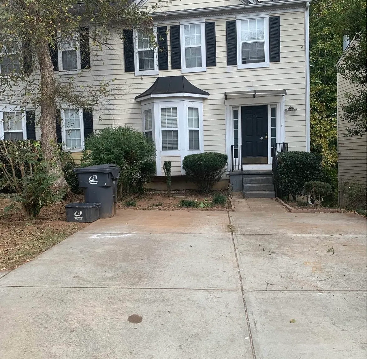 3 bed, 2.5 bath, 1450 sqft, $2,000 — Photo 2