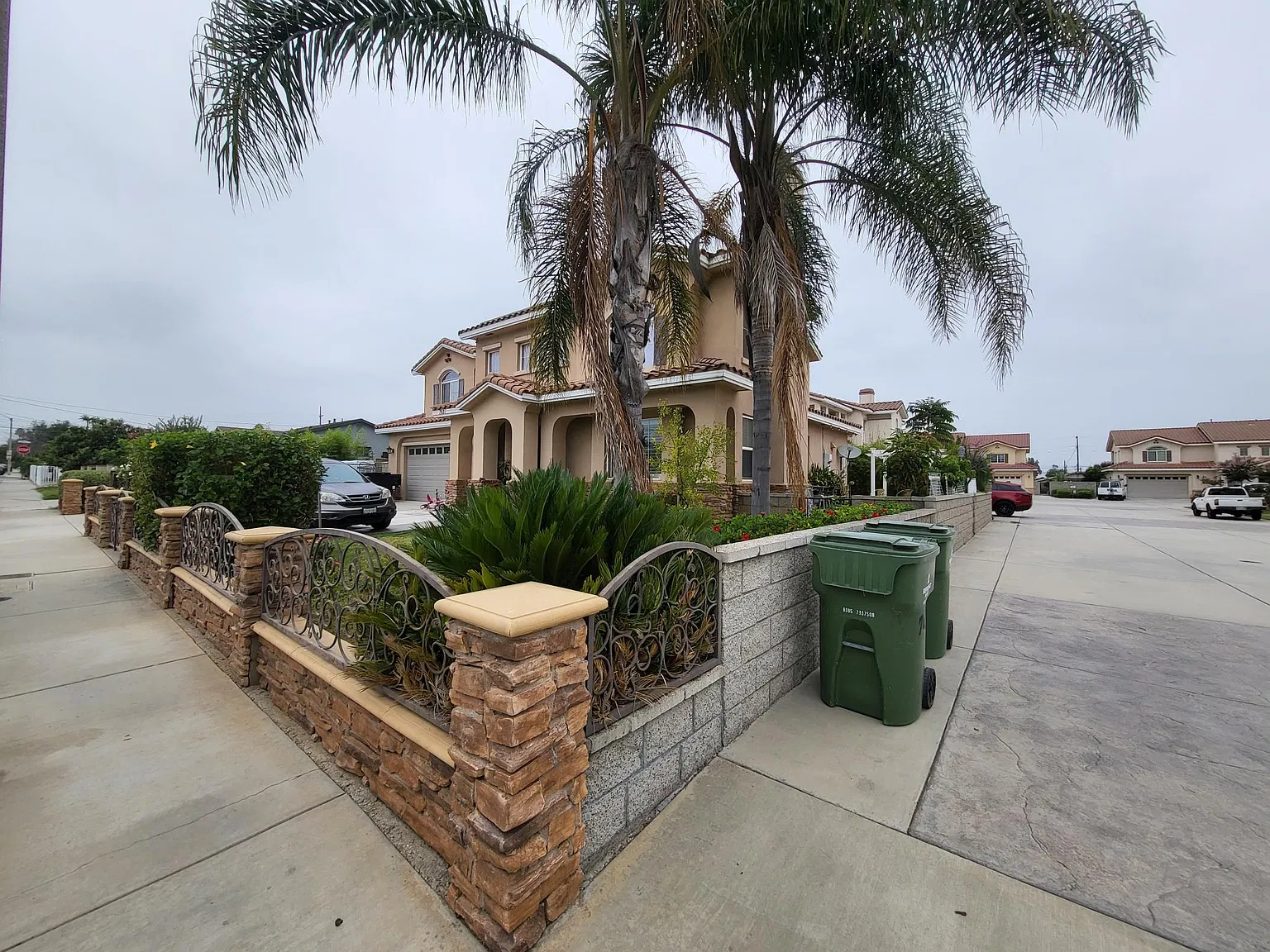 7621 Garvalia Ave — Photo 4