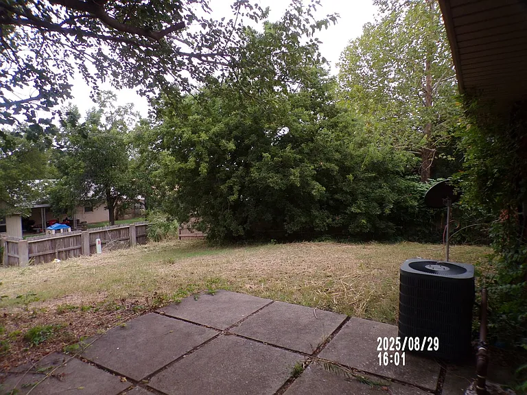 2335 NW 41st St — Photo 26