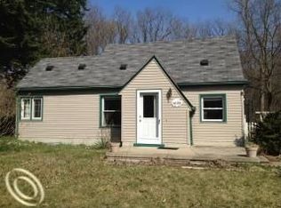 34198 Orangelawn St, Livonia, MI