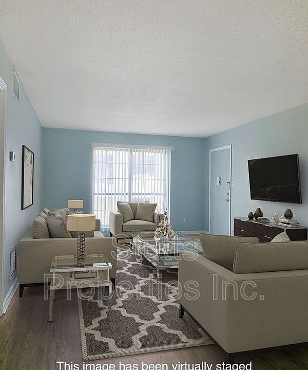 1st image of 1975 Darby Dr Unit B-8