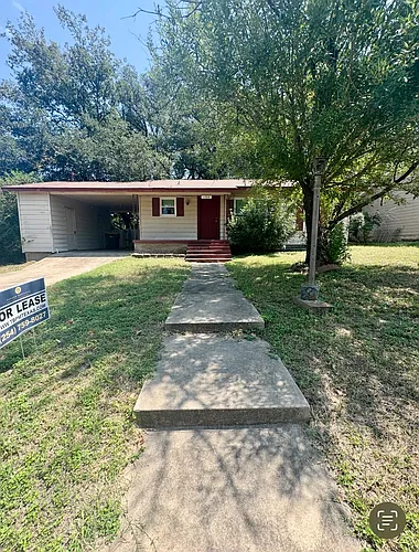 109 Hillcrest Dr Photo 1