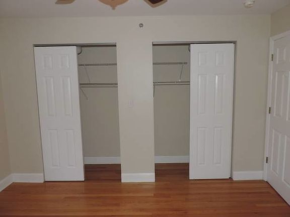 Bedroom - Large closets