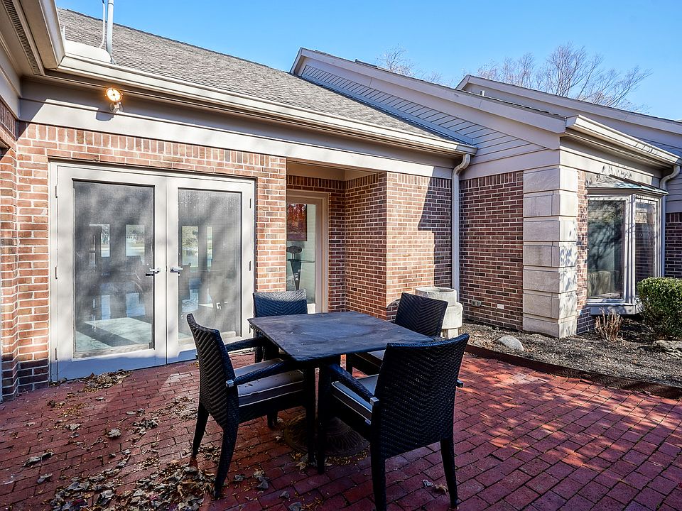 8513 Olde Mill Circle West Dr, Indianapolis, IN 46260 MLS 21951792