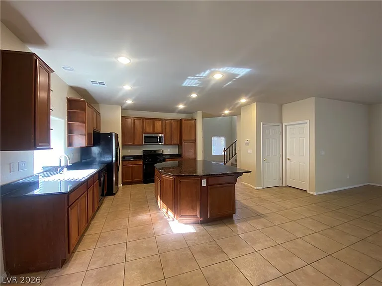 5980 Fidenza Ave — Photo 9