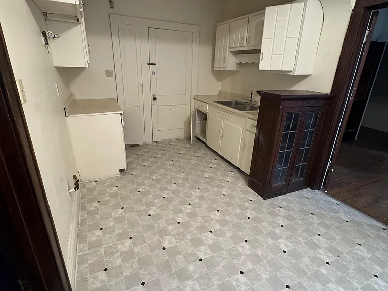823 S 22nd St #2 — Photo 1