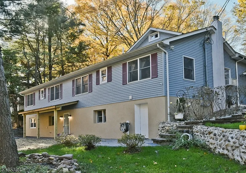 24 Pleasant Hill Rd photo 1