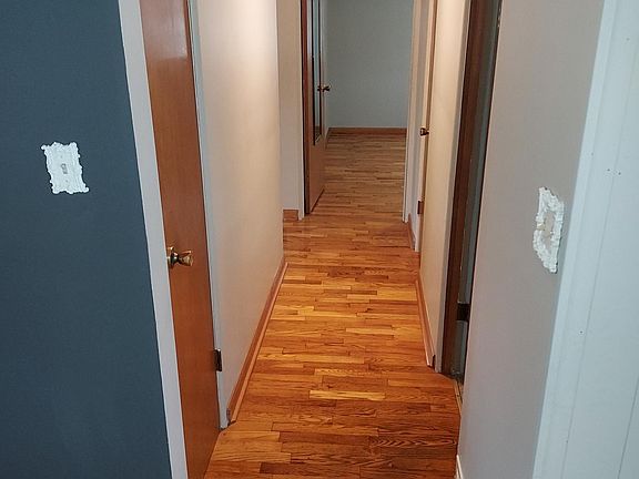 5th image of 653 Marquette Dr