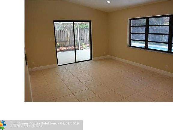 4th image of 7604 Sunflower Dr