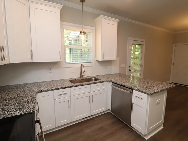 8424 Rhodes Rd — Photo 12