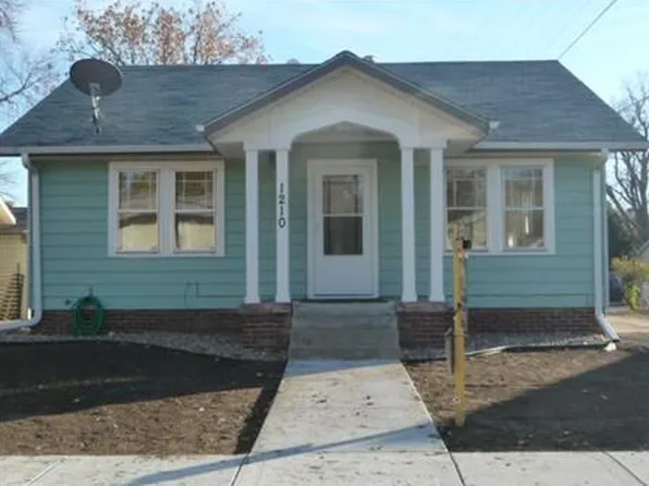 1210 W 22nd St, Kearney, NE 68845