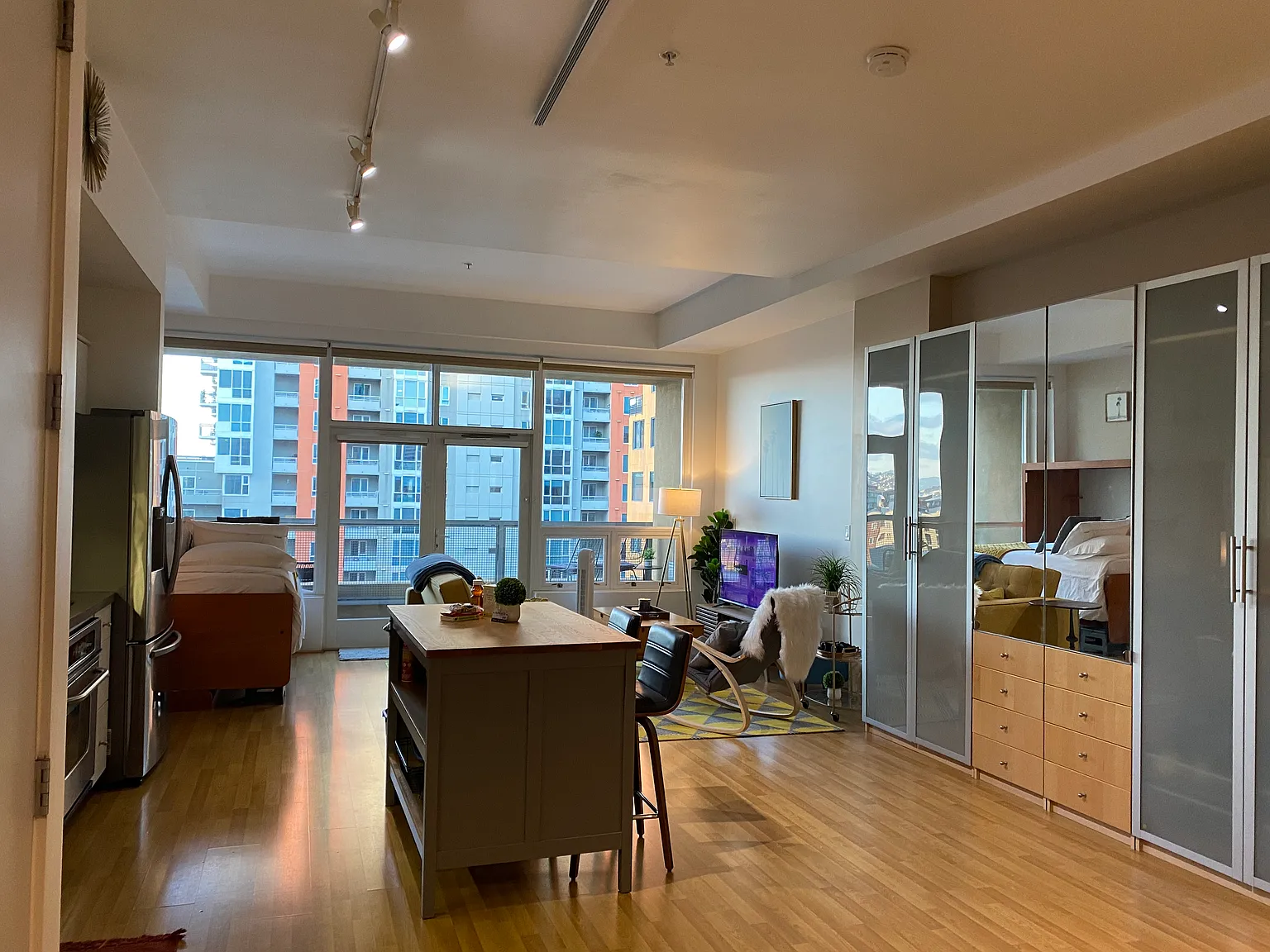 350 W Ash St W — Photo 2