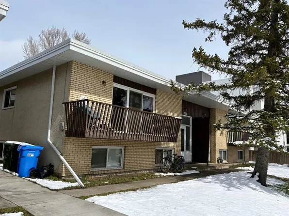 4828 Varsity Dr NW, Calgary, AB T3A 1A3